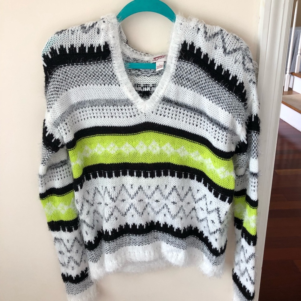 Women’s Green, White, and Black Stripe Patterned Hooded Pullover Sweater